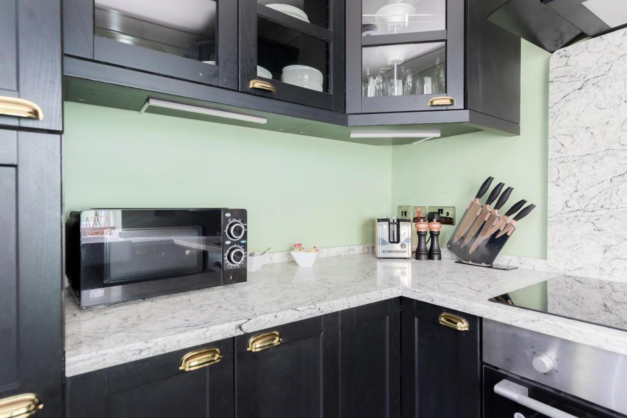 Central Stylish 2-Bed Apartment In ロンドン エクステリア 写真